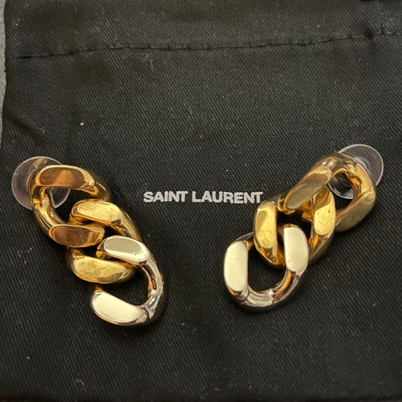 Saint Laurent 3 Curb Chain Link Earrings in Metal. - Picture 2 of 12